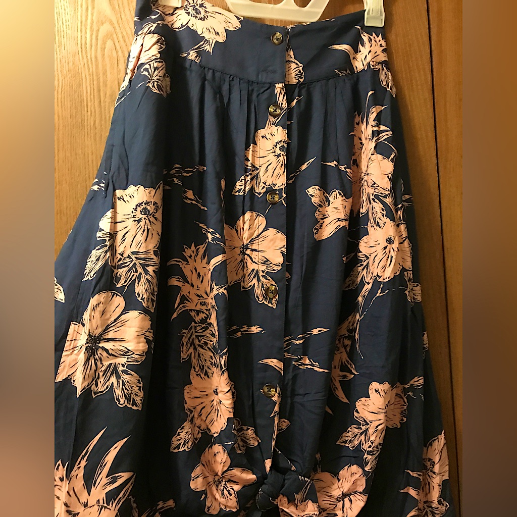 Roxy Hawaiian Hibiscus Print - Button Up Midi Skirt